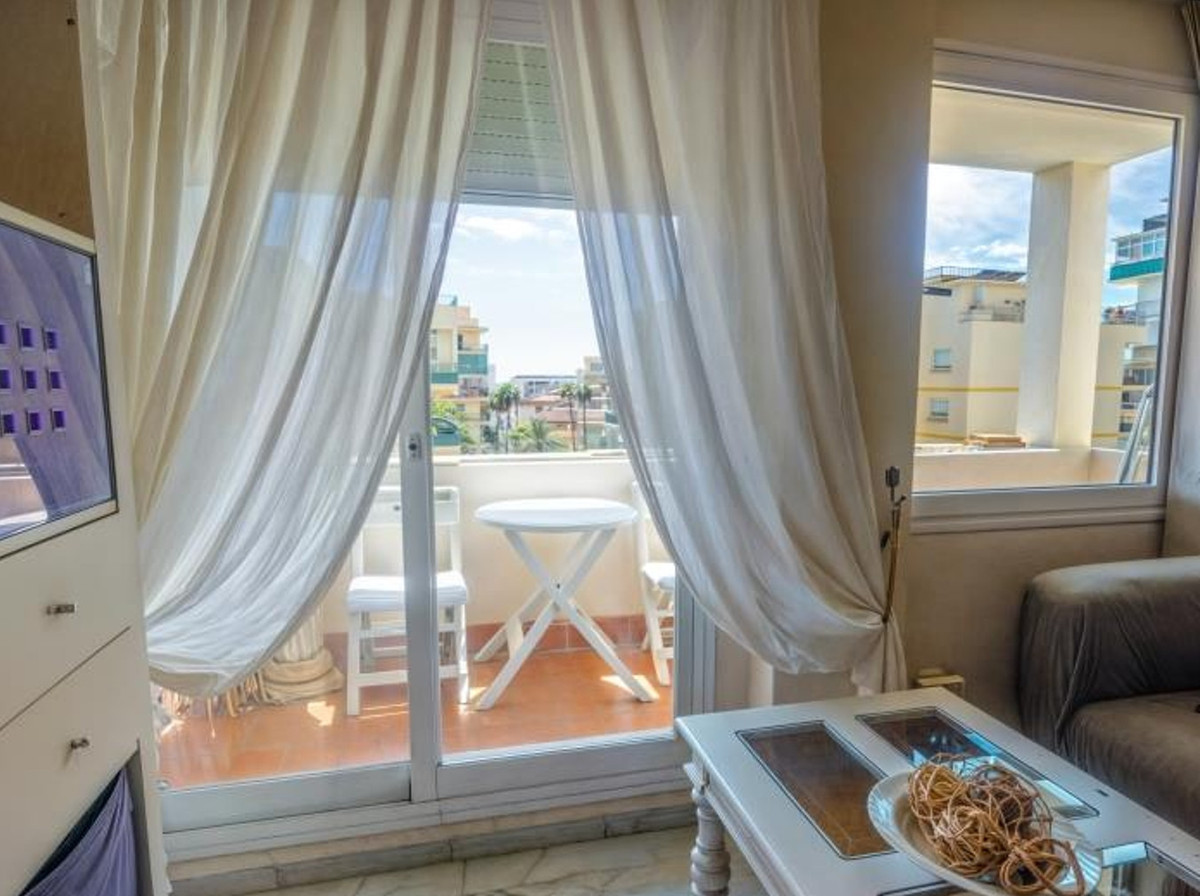 Se vende Apartamento Planta Media de 1 dormitorios en Costa Del Sol, Málaga, España