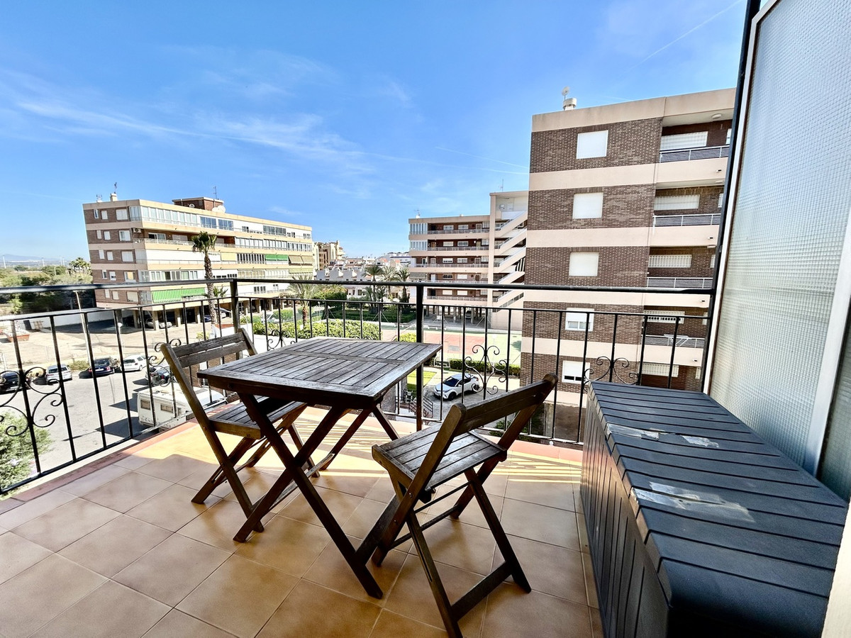 Se vende Apartamento Planta Media de 1 dormitorios en Costa Blanca, Alicante, España