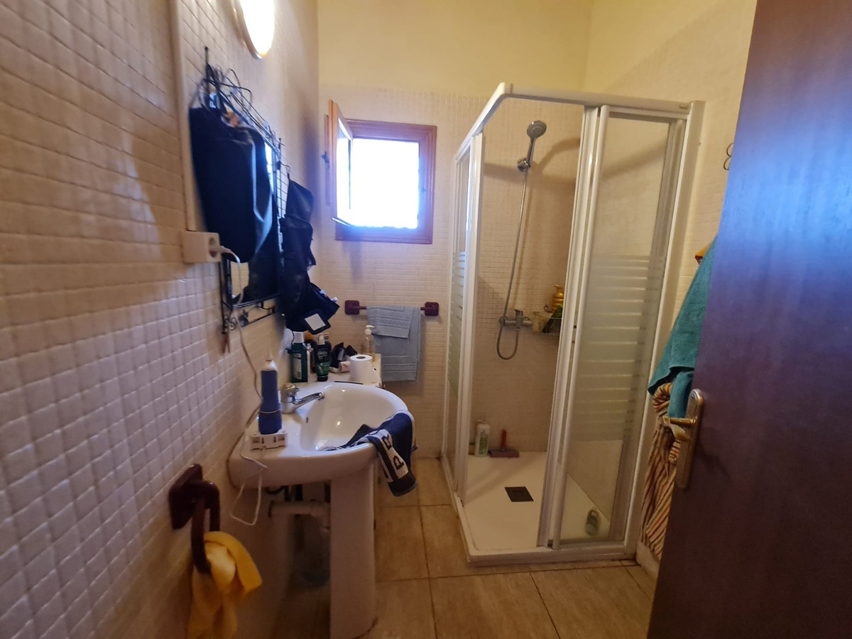 4 Bed Townhouse for sale in Pinoso Costa Blanca, Alicante, Spain