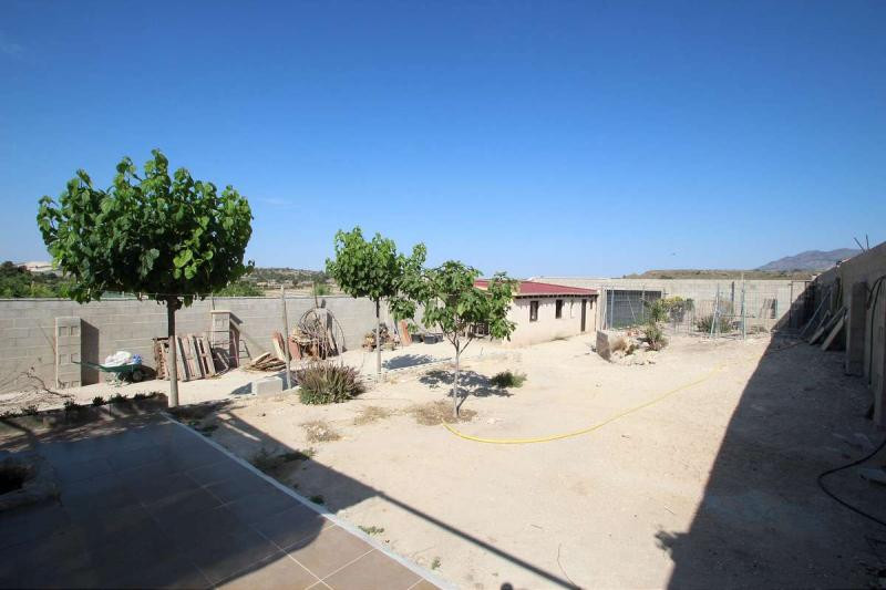 4 Bed Townhouse for sale in Pinoso Costa Blanca, Alicante, Spain