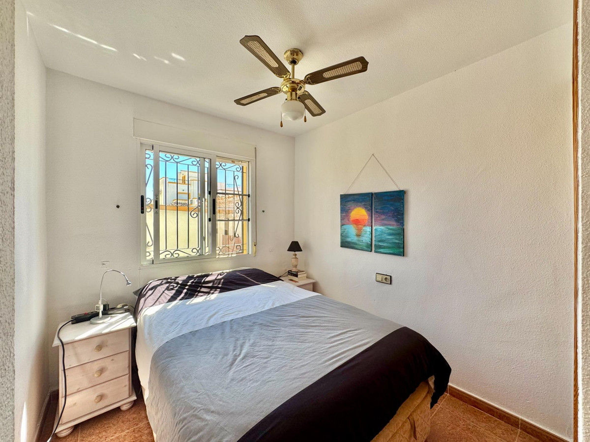 Se vende Villa - Chalet de 3 dormitorios en Costa Blanca, Alicante, España