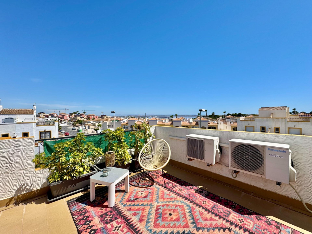 Se vende Villa - Chalet de 3 dormitorios en Costa Blanca, Alicante, España