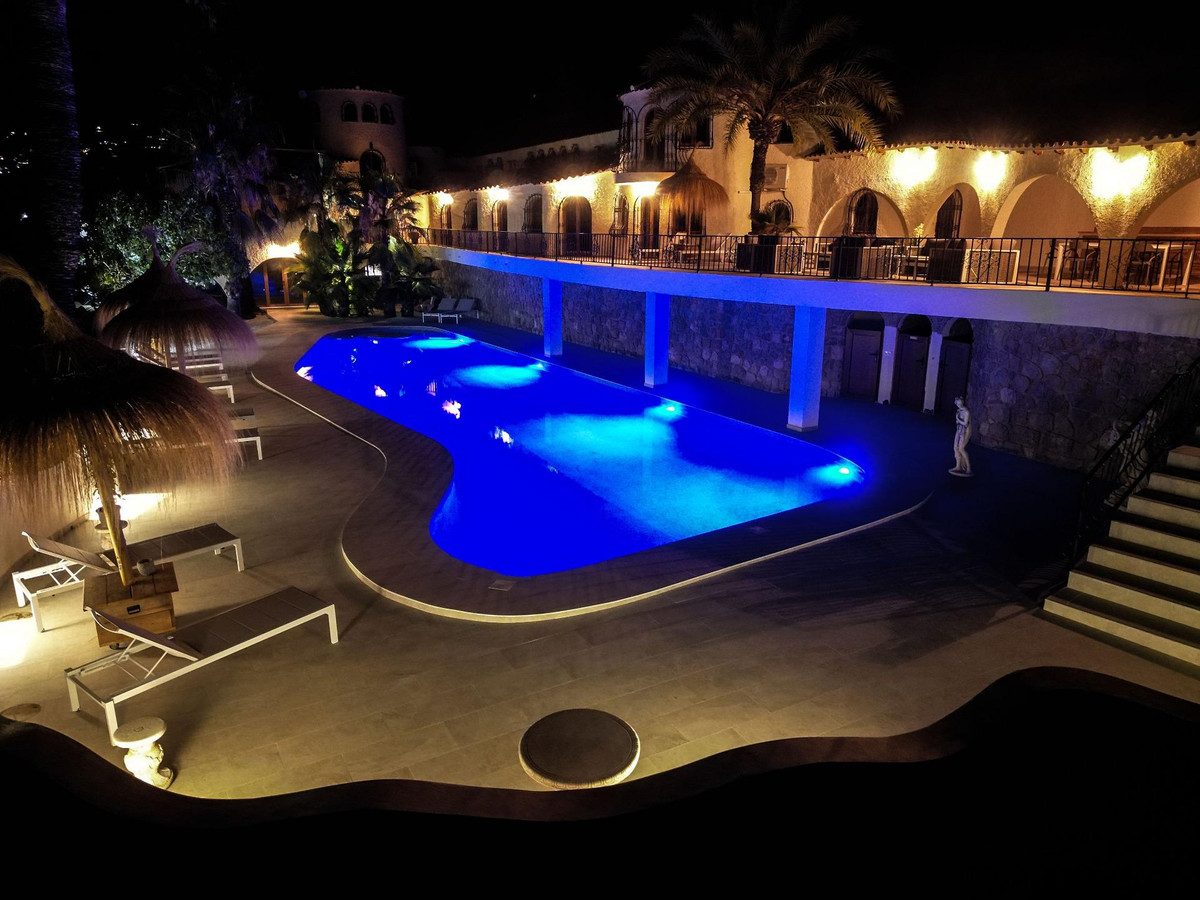 11 Bed Townhouse for sale in Altea Costa Blanca, Alicante, Spain