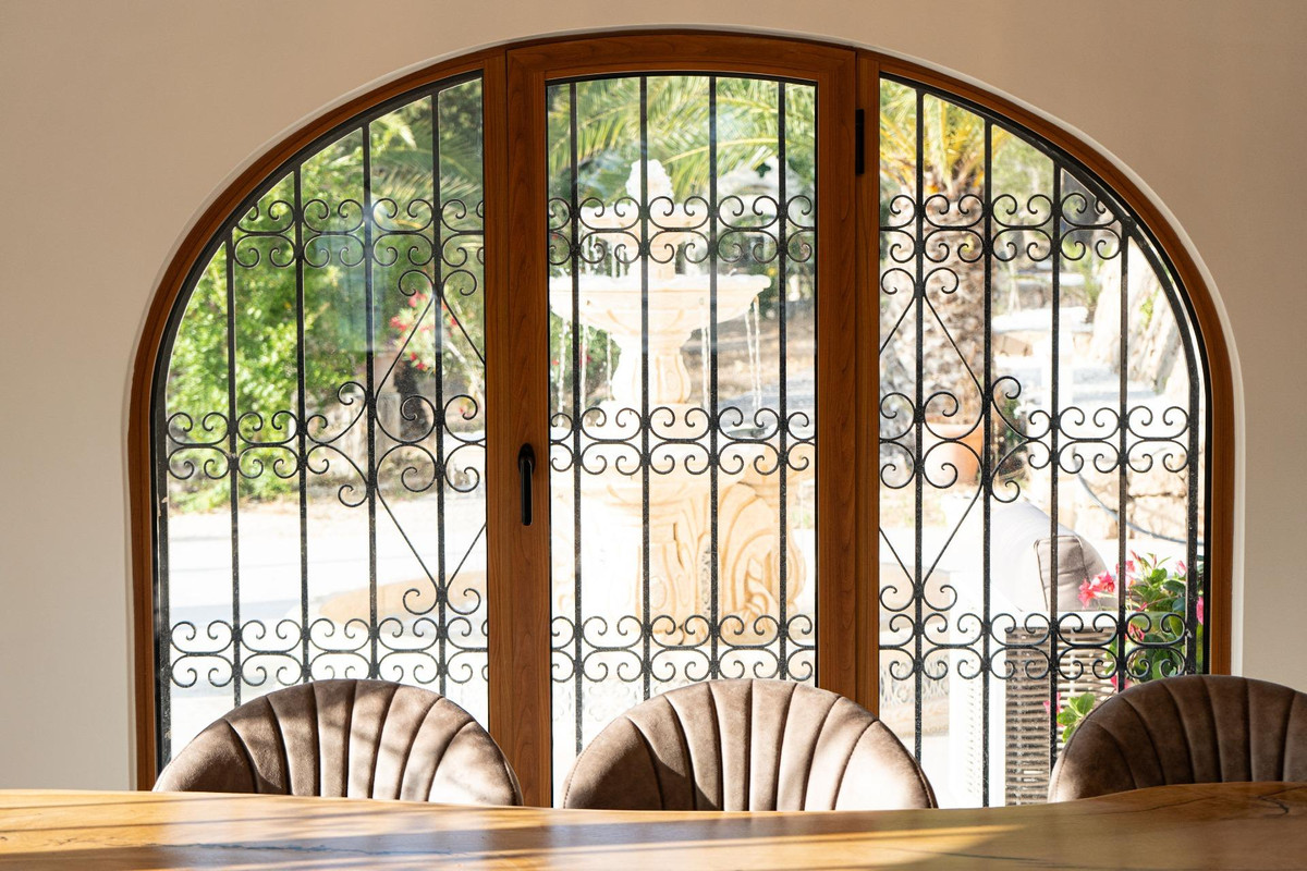 11 Bed Townhouse for sale in Altea Costa Blanca, Alicante, Spain