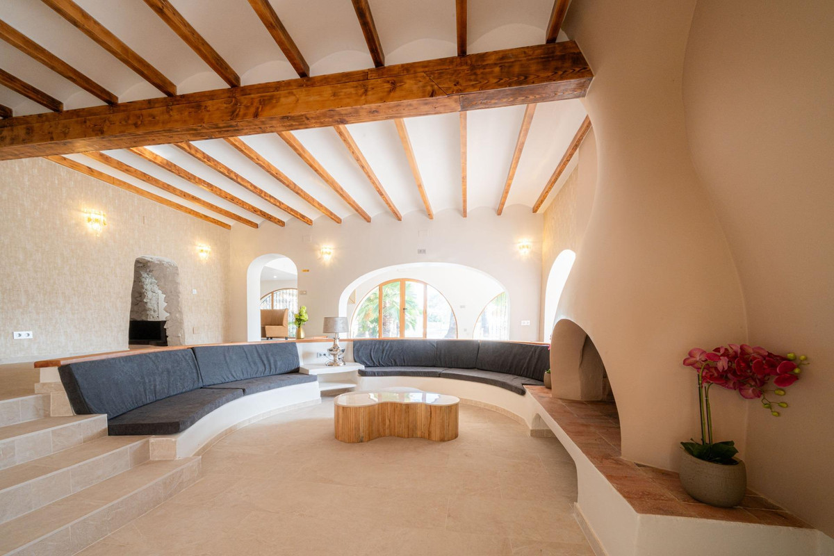 11 Bed Townhouse for sale in Altea Costa Blanca, Alicante, Spain