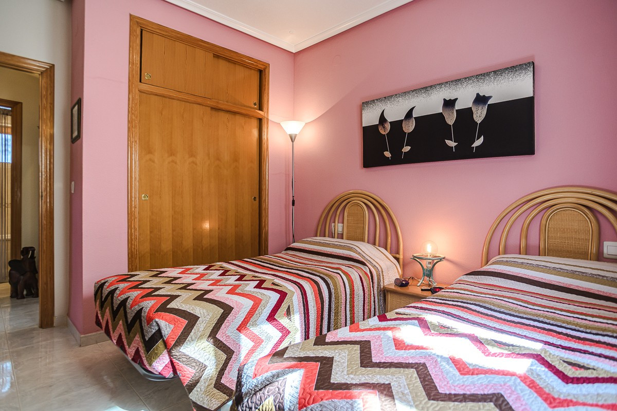 Se vende Villa - Chalet de 2 dormitorios en Costa Blanca, Alicante, España