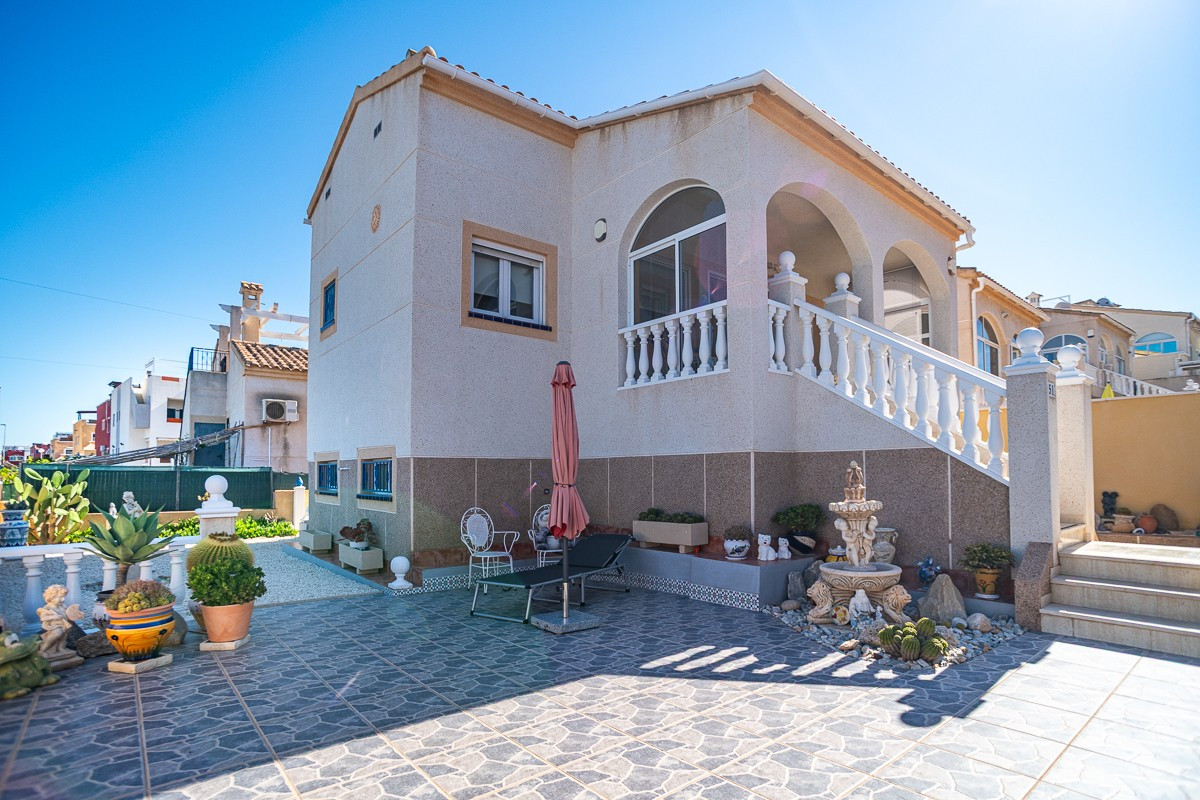 Se vende Villa - Chalet de 2 dormitorios en Costa Blanca, Alicante, España