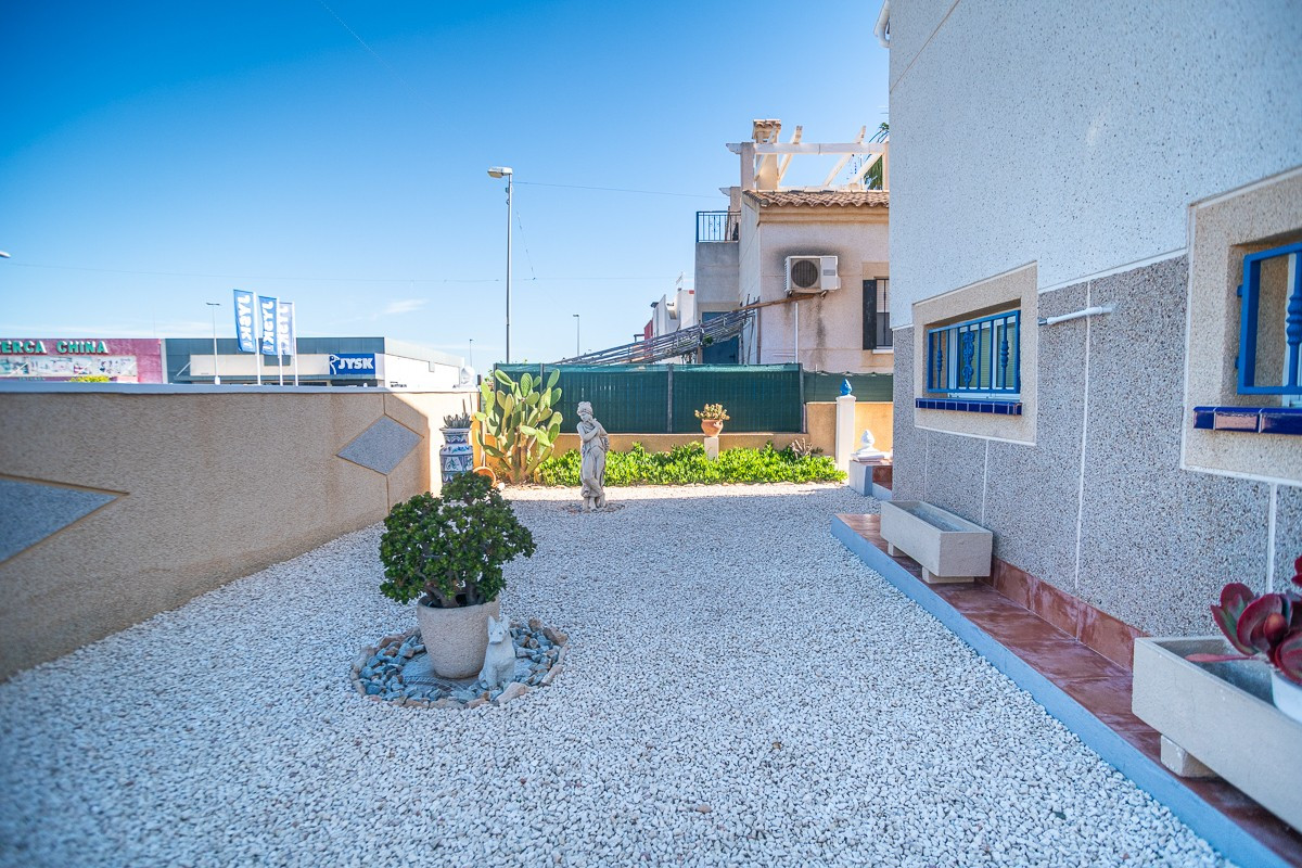 Se vende Villa - Chalet de 2 dormitorios en Costa Blanca, Alicante, España