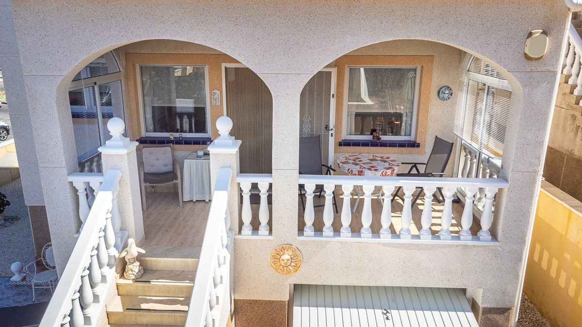 Se vende Villa - Chalet de 2 dormitorios en Costa Blanca, Alicante, España