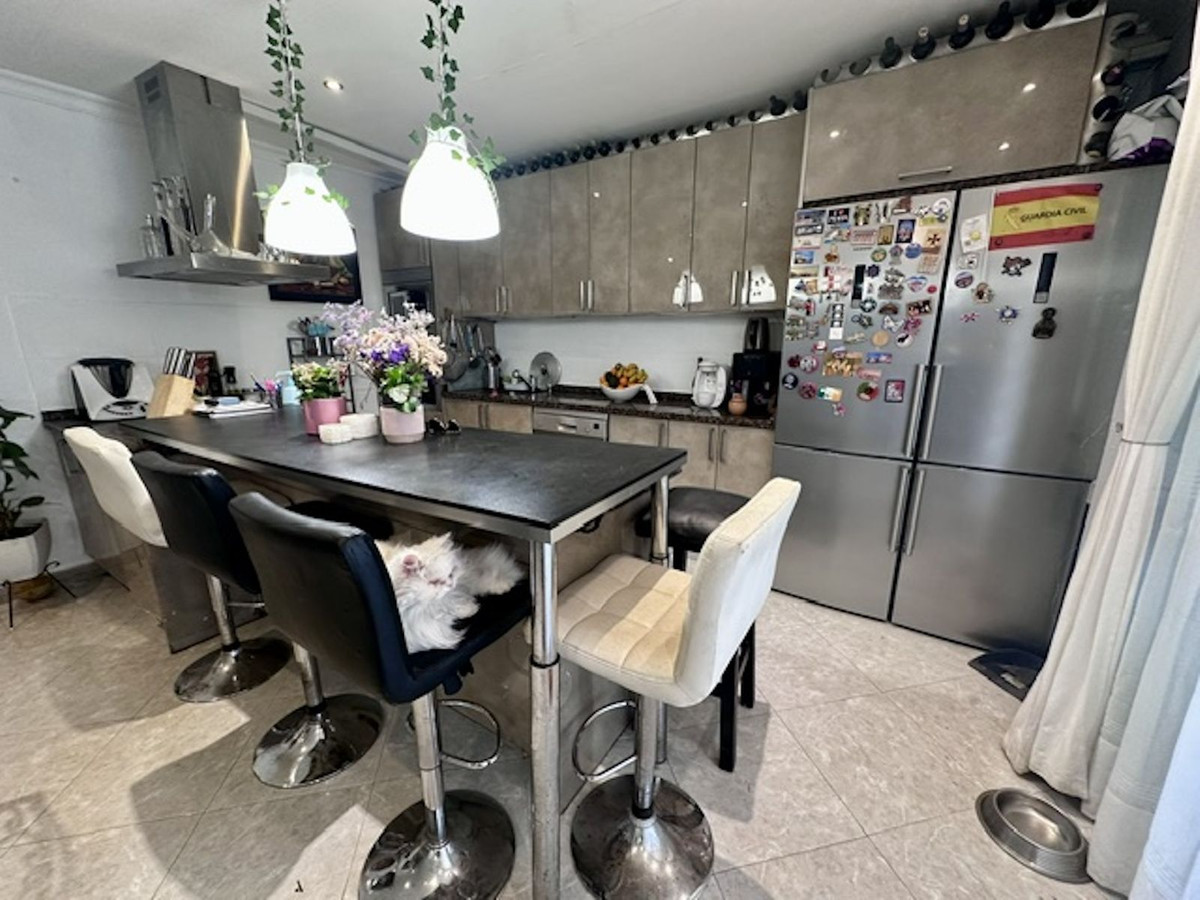 Se vende Apartamento Planta Baja de 4 dormitorios en Costa Del Sol, Málaga, España