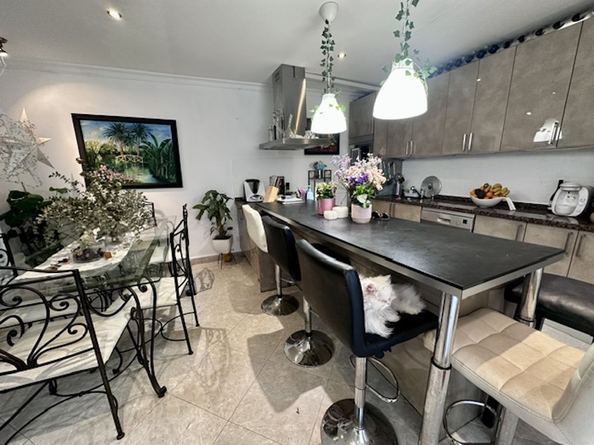Se vende Apartamento Planta Baja de 4 dormitorios en Costa Del Sol, Málaga, España