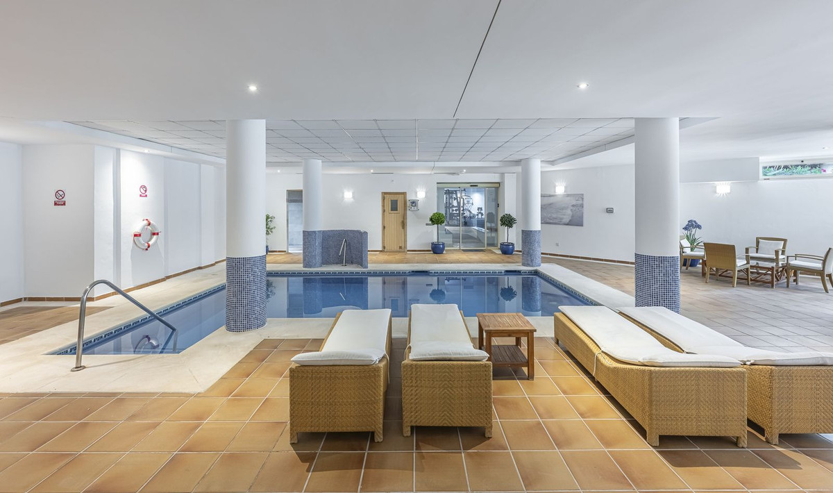 2 Bed Apartment for sale in Aloha Costa Del Sol, Málaga, Spain