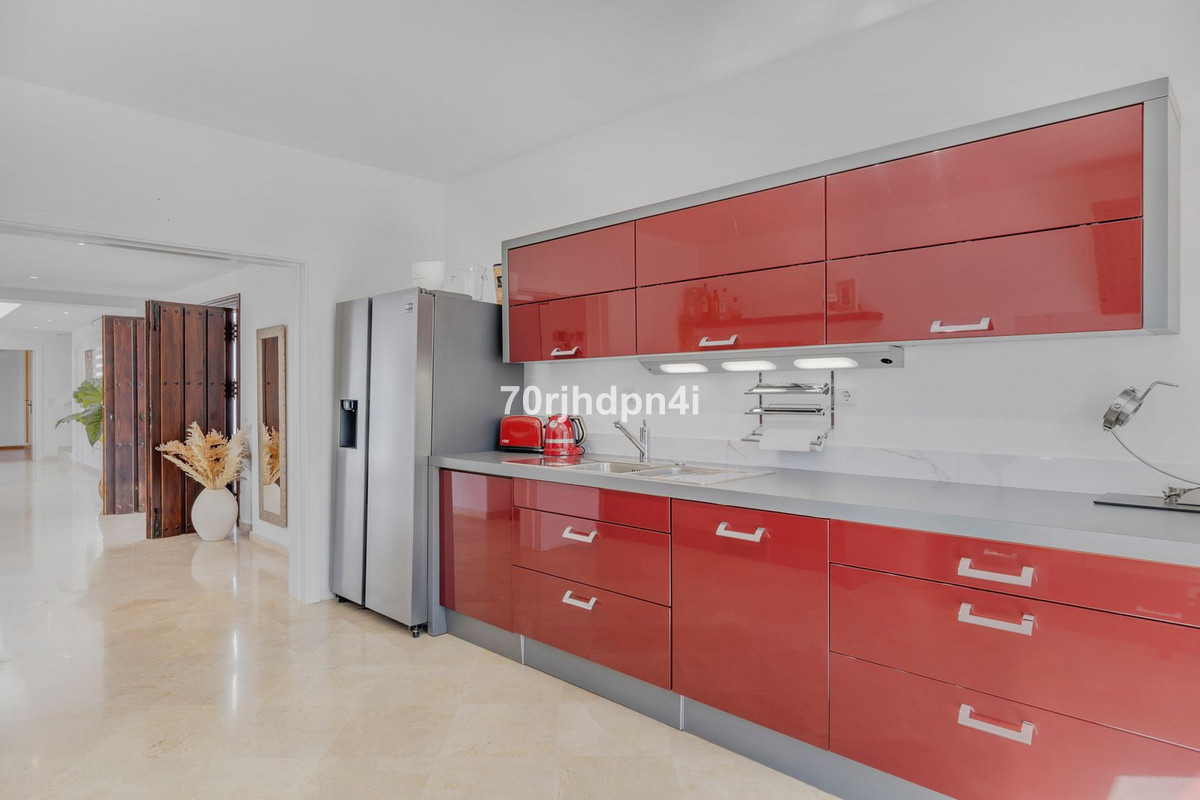 5 Bed Townhouse for sale in Estepona Costa Del Sol, Málaga, Spain