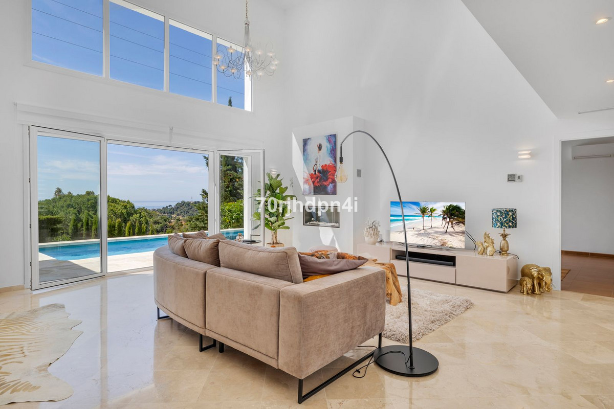 5 Bed Townhouse for sale in Estepona Costa Del Sol, Málaga, Spain