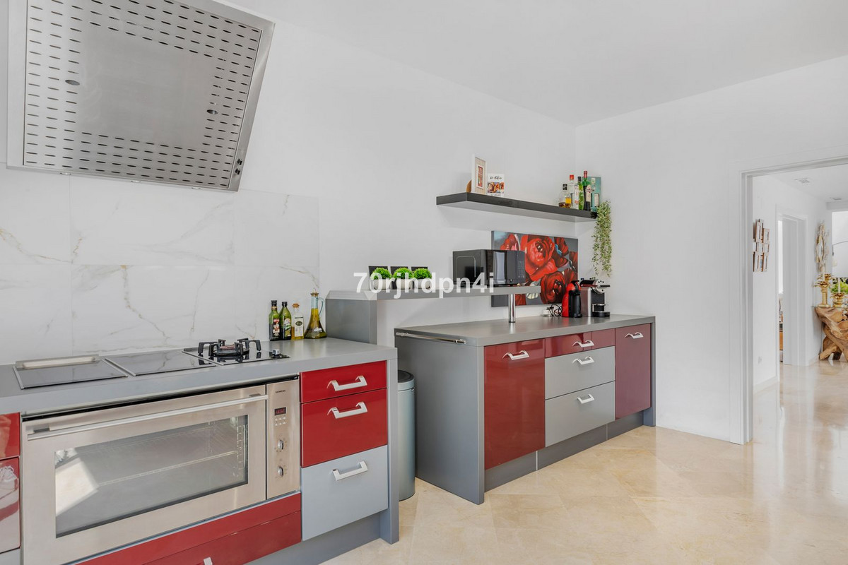 5 Bed Townhouse for sale in Estepona Costa Del Sol, Málaga, Spain