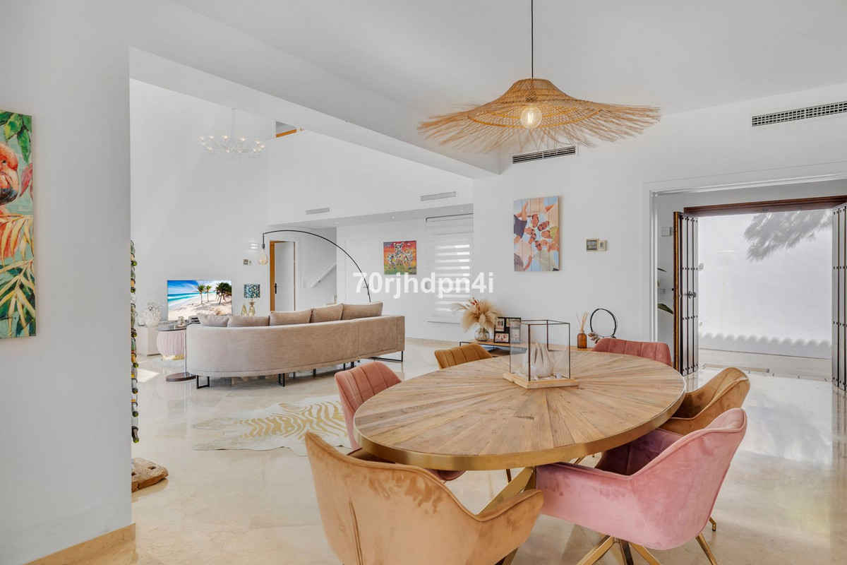 5 Bed Townhouse for sale in Estepona Costa Del Sol, Málaga, Spain