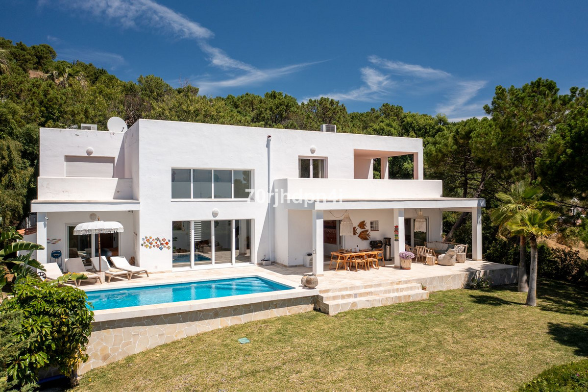 5 Bed Townhouse for sale in Estepona Costa Del Sol, Málaga, Spain