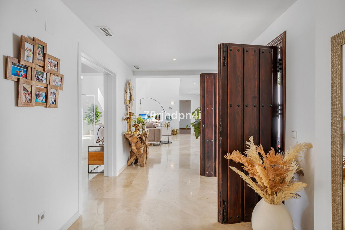 5 Bed Townhouse for sale in Estepona Costa Del Sol, Málaga, Spain