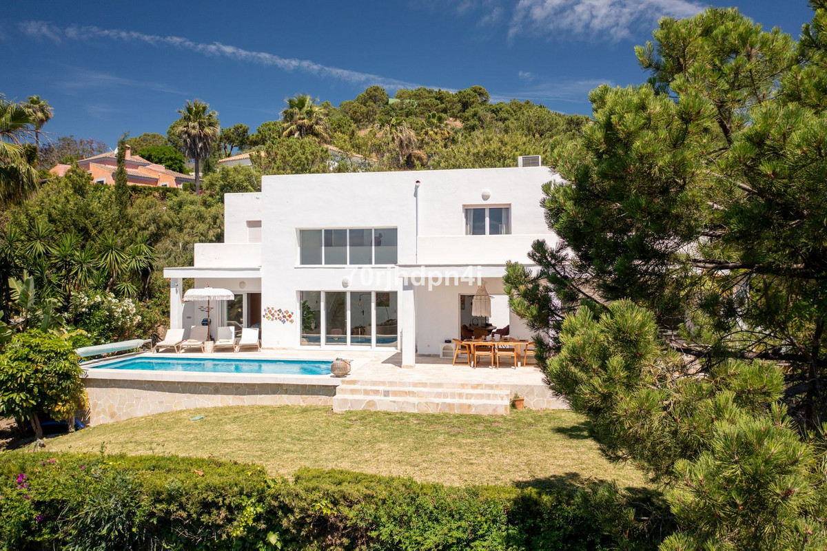5 Bed Townhouse for sale in Estepona Costa Del Sol, Málaga, Spain