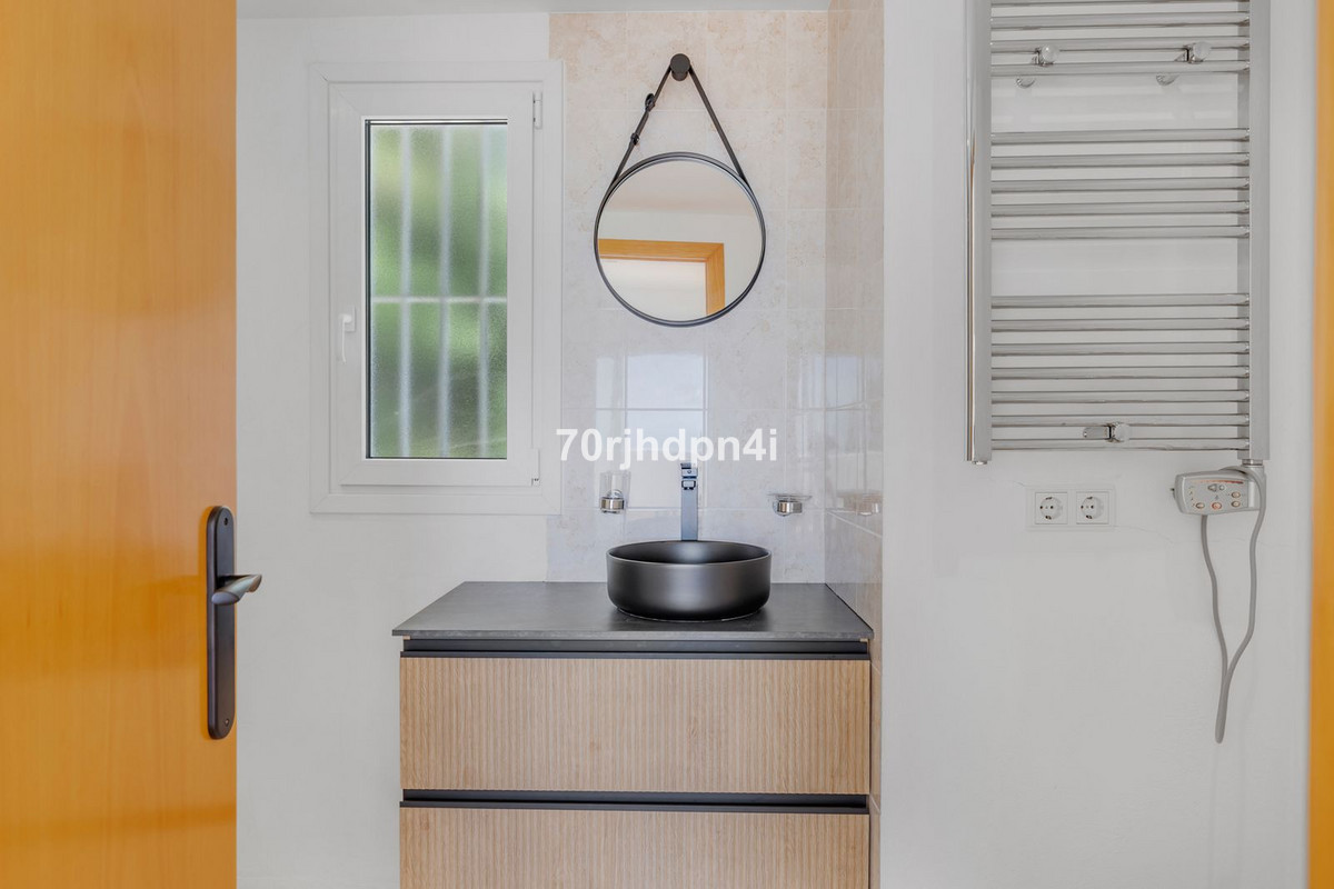 5 Bed Townhouse for sale in Estepona Costa Del Sol, Málaga, Spain