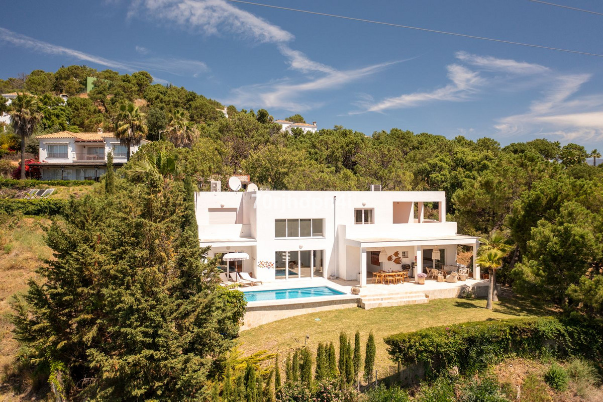 5 Bed Townhouse for sale in Estepona Costa Del Sol, Málaga, Spain