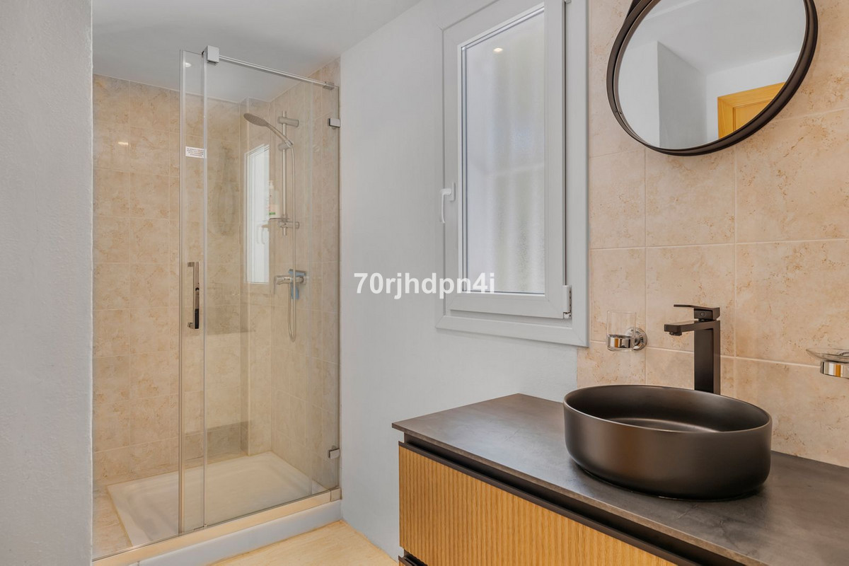 5 Bed Townhouse for sale in Estepona Costa Del Sol, Málaga, Spain