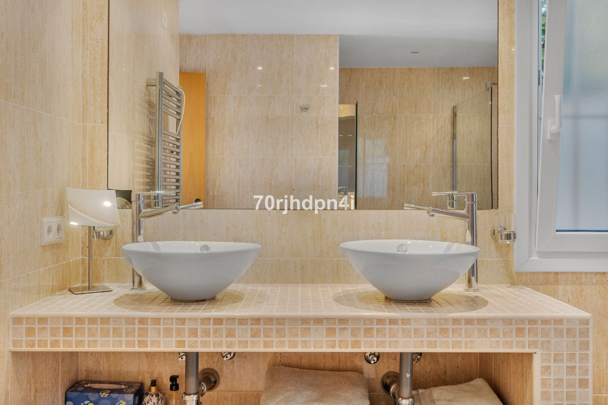 5 Bed Townhouse for sale in Estepona Costa Del Sol, Málaga, Spain