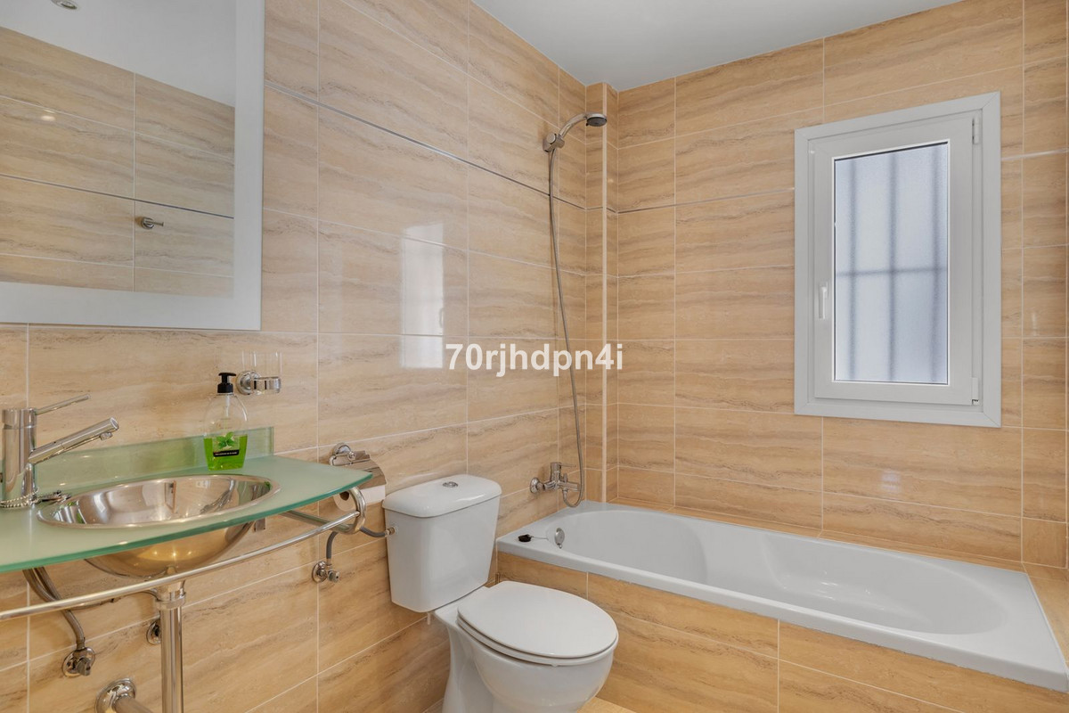 5 Bed Townhouse for sale in Estepona Costa Del Sol, Málaga, Spain