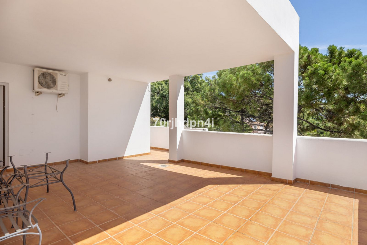 5 Bed Townhouse for sale in Estepona Costa Del Sol, Málaga, Spain