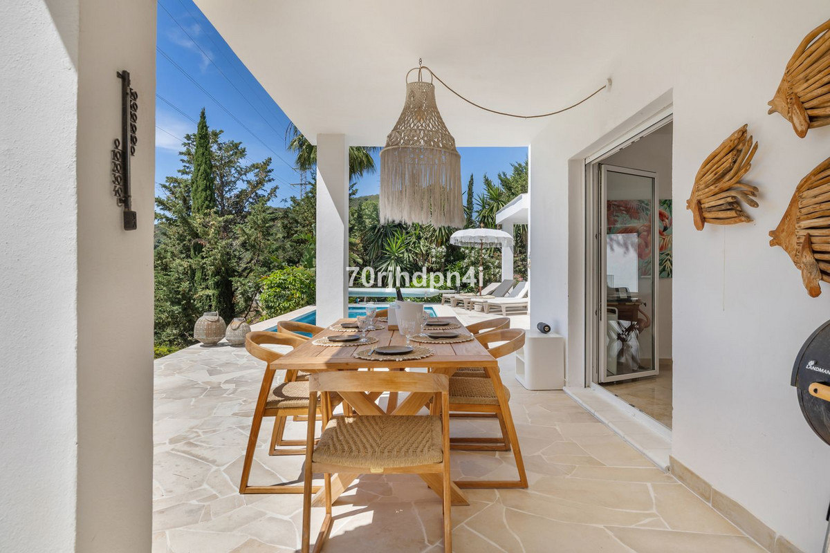 5 Bed Townhouse for sale in Estepona Costa Del Sol, Málaga, Spain