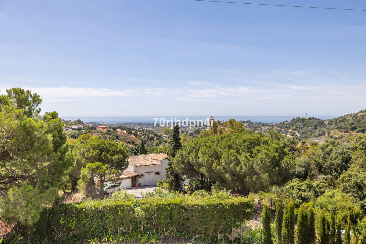 5 Bed Townhouse for sale in Estepona Costa Del Sol, Málaga, Spain