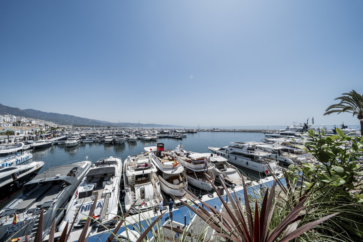Se vende Dúplex de 3 dormitorios en Costa Del Sol, Málaga, España
