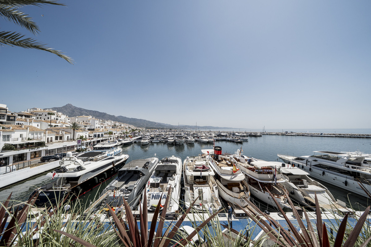 Se vende Dúplex de 3 dormitorios en Costa Del Sol, Málaga, España