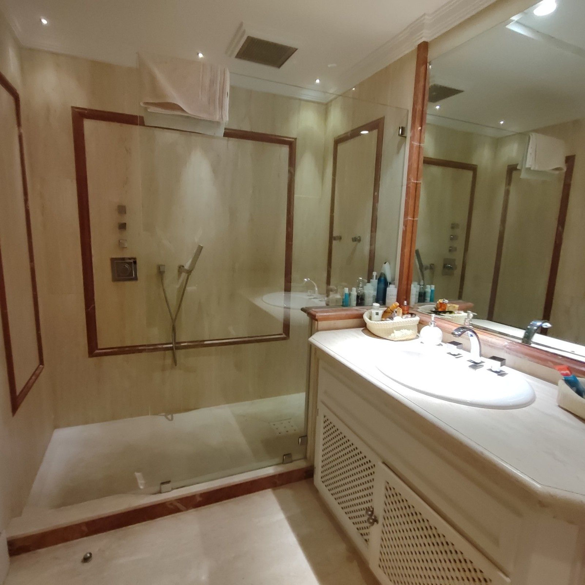 Se vende Adosada de 4 dormitorios en Costa Del Sol, Málaga, España