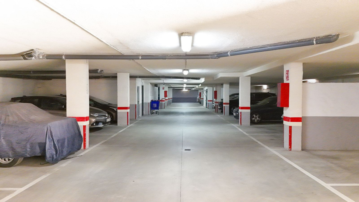 Se vende Apartamento Planta Media de 2 dormitorios en Costa Del Sol, Málaga, España