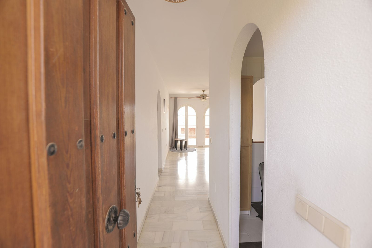 Se vende Apartamento Planta Media de 2 dormitorios en Costa Del Sol, Málaga, España