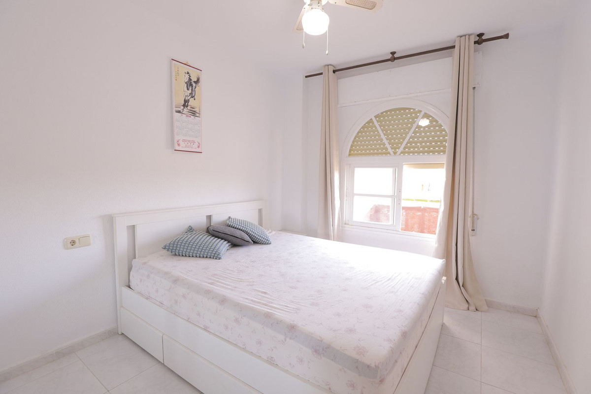 Se vende Apartamento Planta Media de 2 dormitorios en Costa Del Sol, Málaga, España