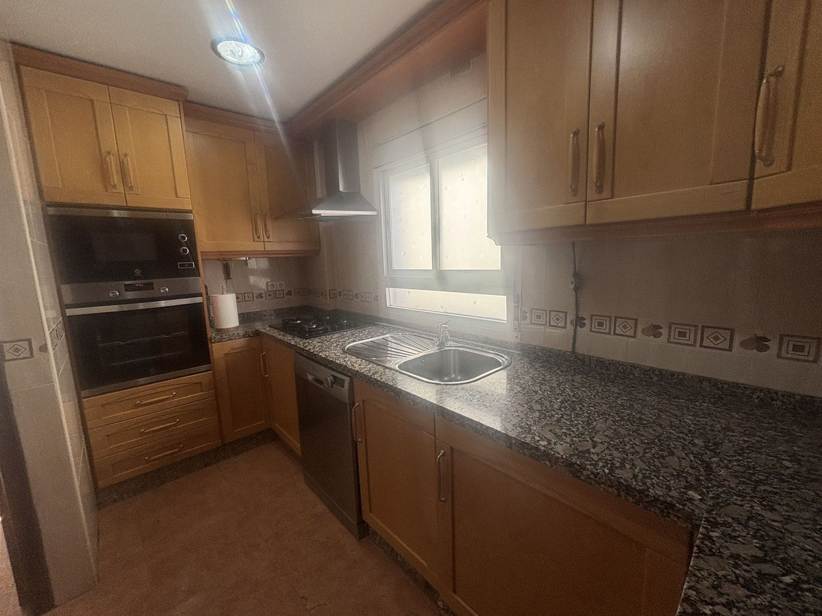 3 Bed Apartment for sale in San Pedro De Alcántara Costa Del Sol, Málaga, Spain