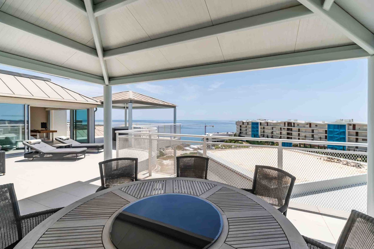3 Bed Apartment for sale in Fuengirola Costa Del Sol, Málaga, Spain