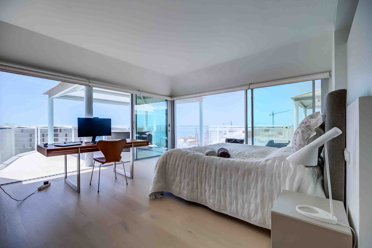 3 Bed Apartment for sale in Fuengirola Costa Del Sol, Málaga, Spain