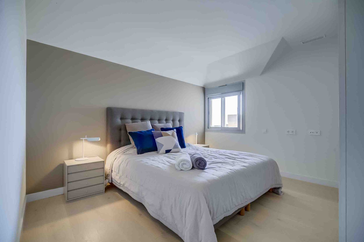 3 Bed Apartment for sale in Fuengirola Costa Del Sol, Málaga, Spain
