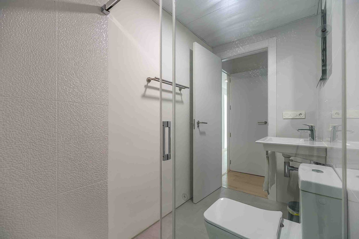 3 Bed Apartment for sale in Fuengirola Costa Del Sol, Málaga, Spain