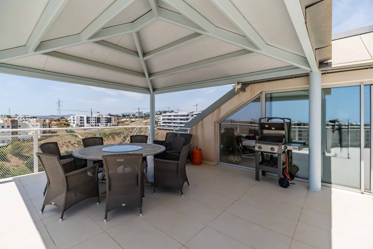 3 Bed Apartment for sale in Fuengirola Costa Del Sol, Málaga, Spain