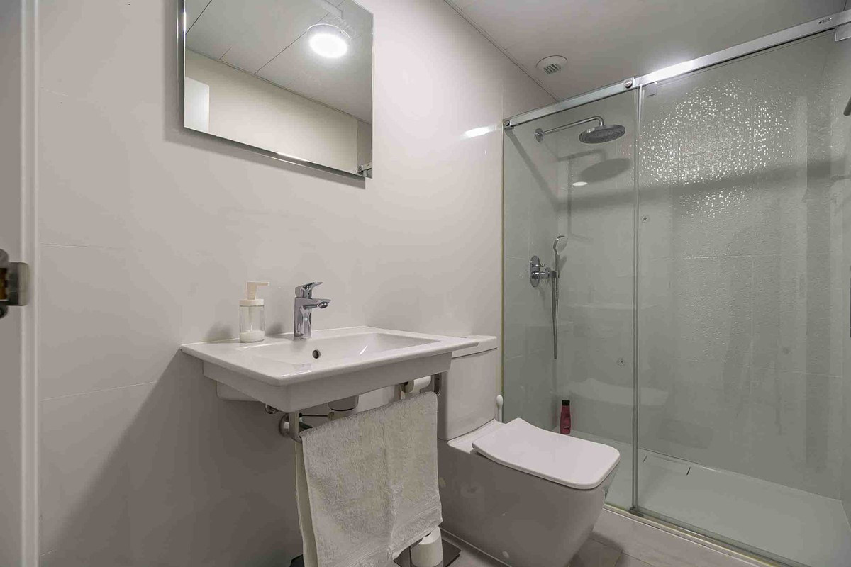 3 Bed Apartment for sale in Fuengirola Costa Del Sol, Málaga, Spain