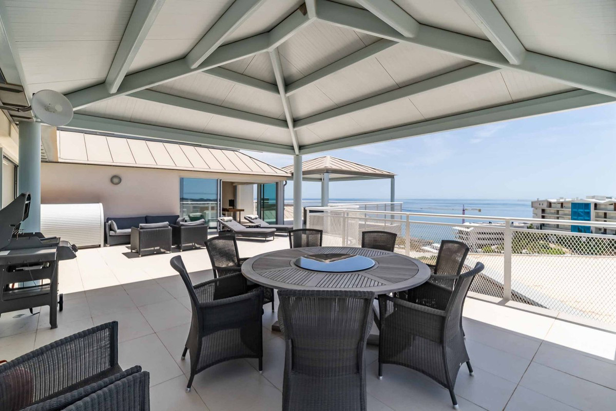 3 Bed Apartment for sale in Fuengirola Costa Del Sol, Málaga, Spain
