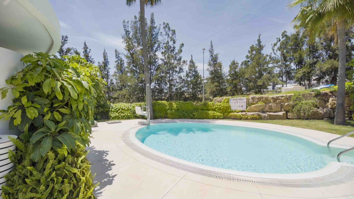 3 Bed Apartment for sale in Fuengirola Costa Del Sol, Málaga, Spain