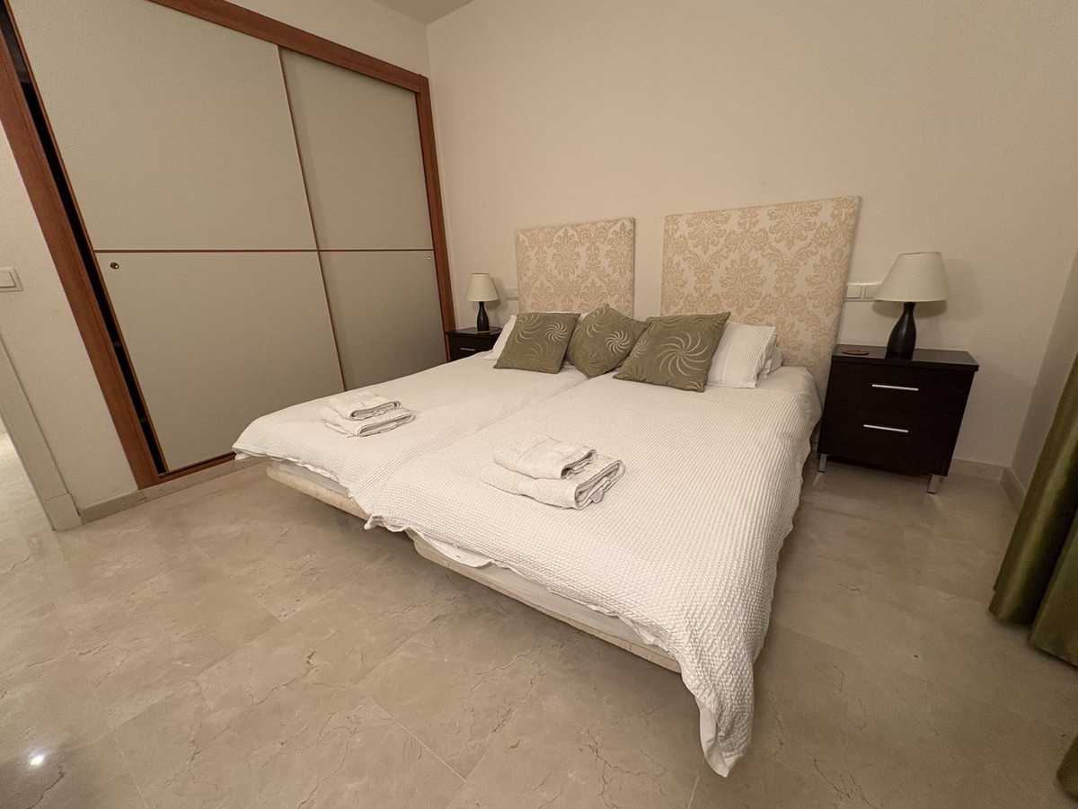 3 Bed Apartment for sale in La Quinta Costa Del Sol, Málaga, Spain