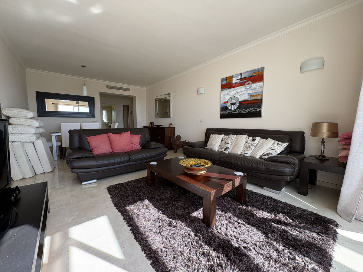 3 Bed Apartment for sale in La Quinta Costa Del Sol, Málaga, Spain