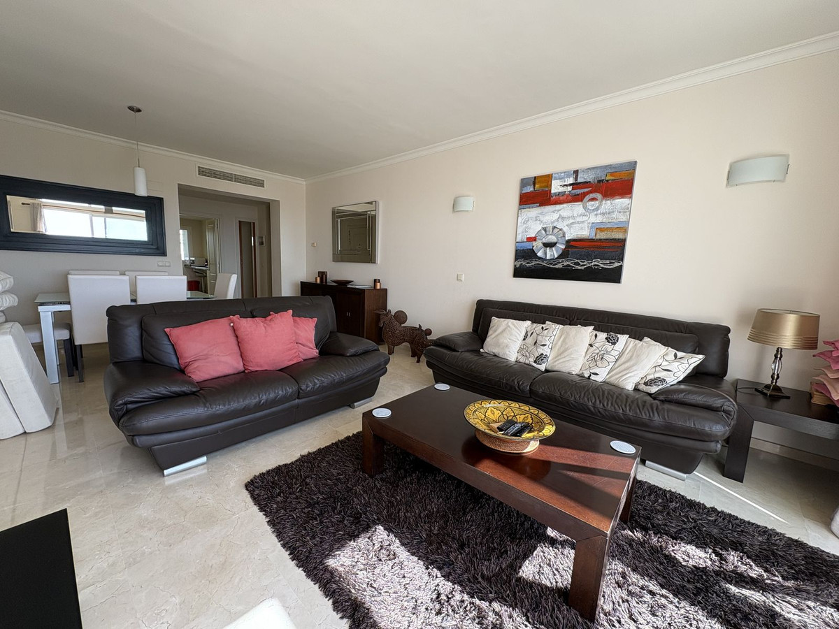 3 Bed Apartment for sale in La Quinta Costa Del Sol, Málaga, Spain