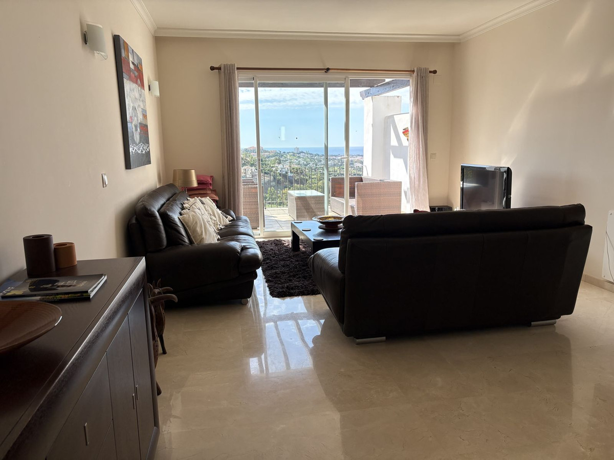 3 Bed Apartment for sale in La Quinta Costa Del Sol, Málaga, Spain